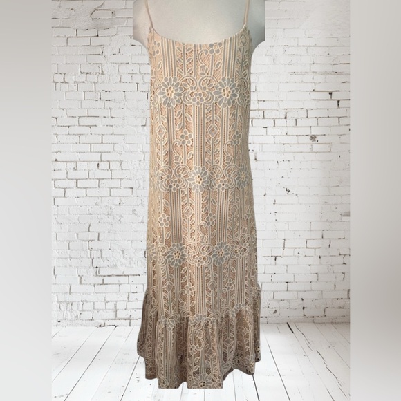 eri + ali Dresses & Skirts - Eri + Ali Anthropologie crochet maxi dress sz- small